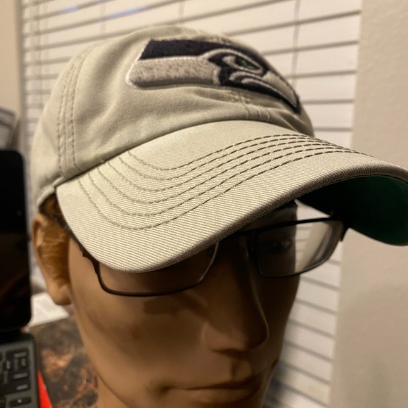 47 Brand NFL Seahawks Men’s Khaki Baseball Cap One Size Small - Picture 2 of 10
